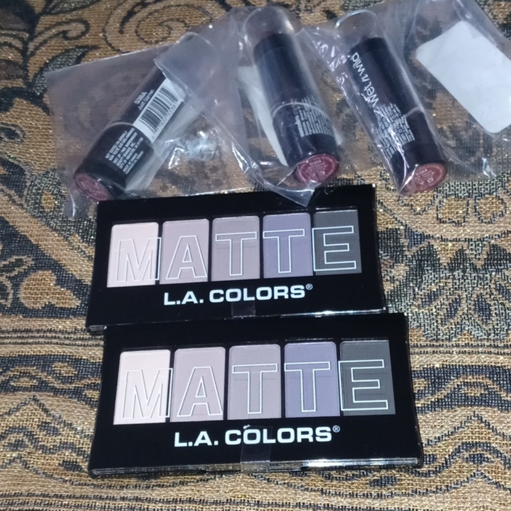 New never use eyeshadow and 3 lipstick